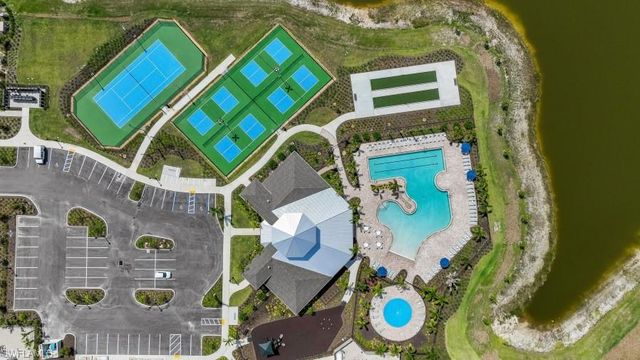 16519 BLUE CORAL LN, North Fort Myers, FL 33903