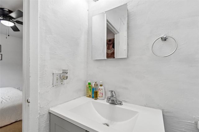 3603 16TH AVENUE S, St Petersburg, FL 33711