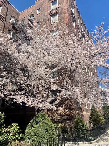 43-10 48th Avenue 6R, Woodside, NY 11377