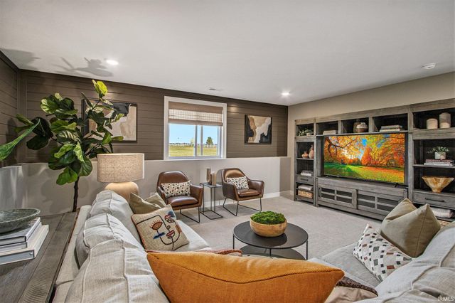 51683 Denison Drive, South Bend, IN 46628