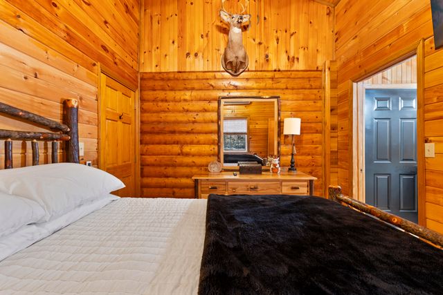 216 Hatton Holler, Campton, KY 41301