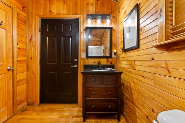 216 Hatton Holler, Campton, KY 41301