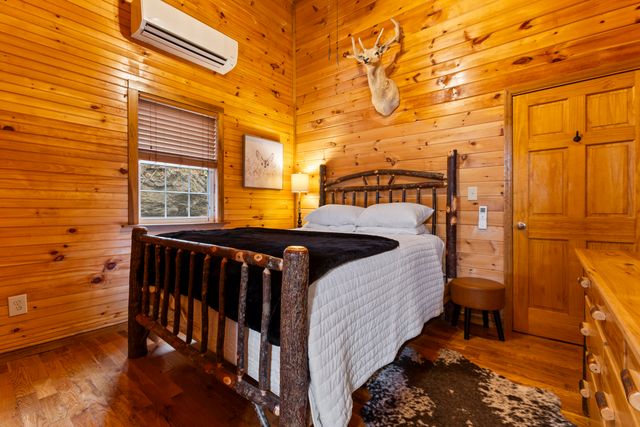 216 Hatton Holler, Campton, KY 41301