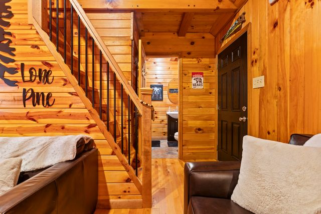 216 Hatton Holler, Campton, KY 41301