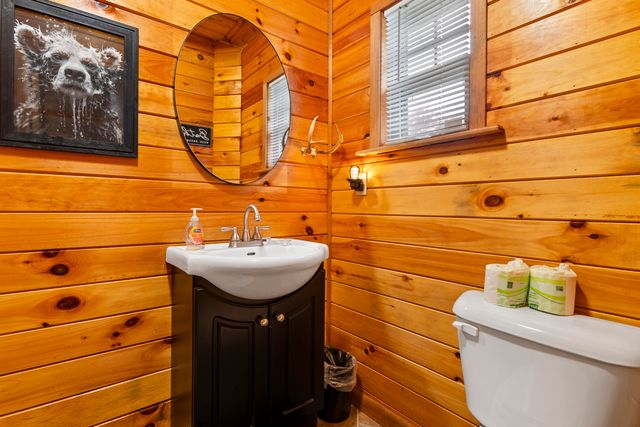 216 Hatton Holler, Campton, KY 41301