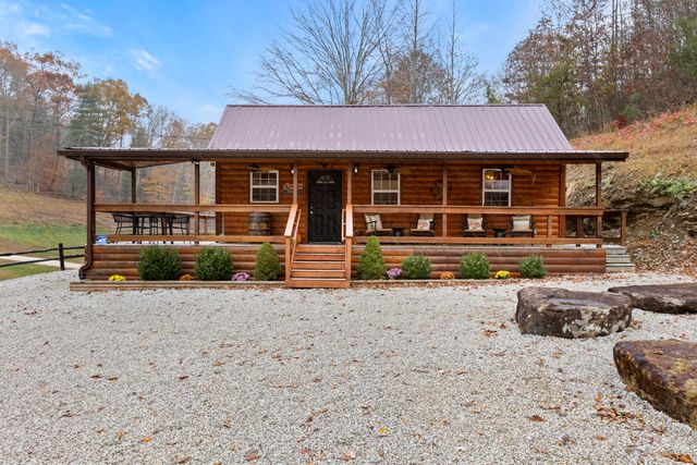 216 Hatton Holler, Campton, KY 41301