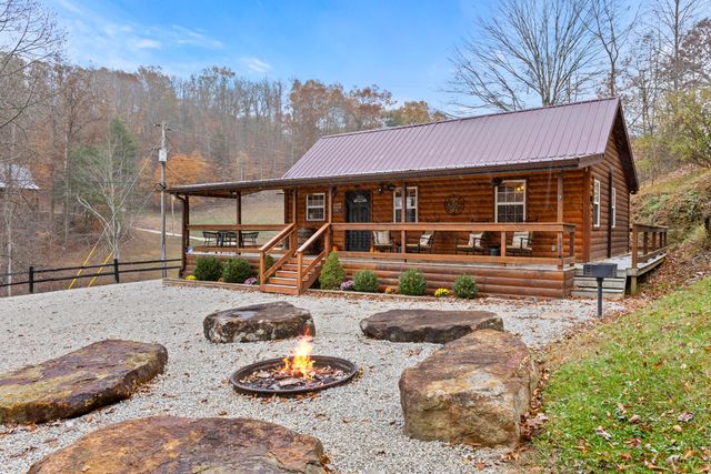 216 Hatton Holler, Campton, KY 41301