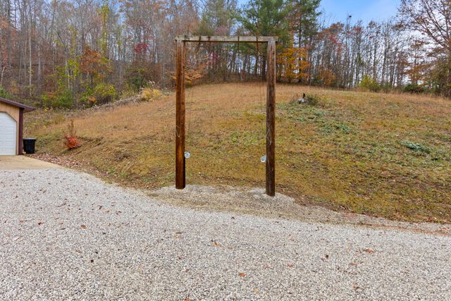 216 Hatton Holler, Campton, KY 41301