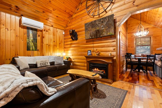 216 Hatton Holler, Campton, KY 41301