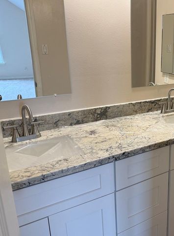 2226 Dawn Shadow Way, Fresno, TX 77545