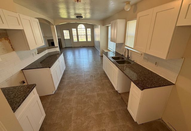 2226 Dawn Shadow Way, Fresno, TX 77545