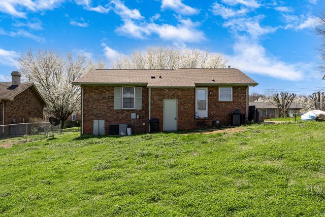 164 Hillside Dr, Hendersonville, TN 37075