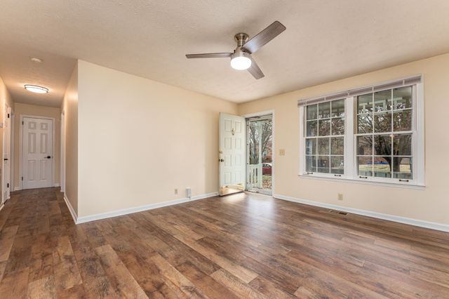 164 Hillside Dr, Hendersonville, TN 37075