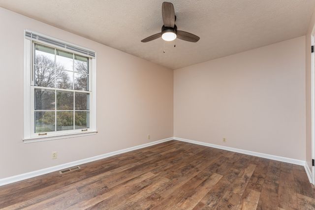 164 Hillside Dr, Hendersonville, TN 37075