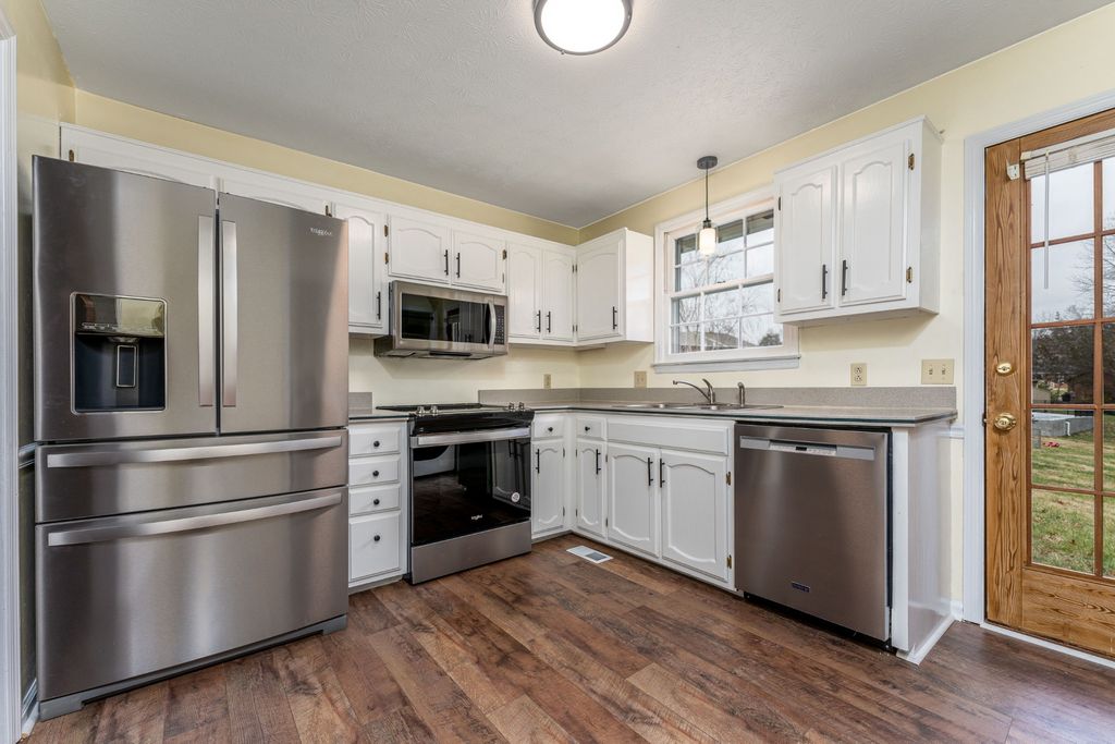 164 Hillside Dr, Hendersonville, TN 37075