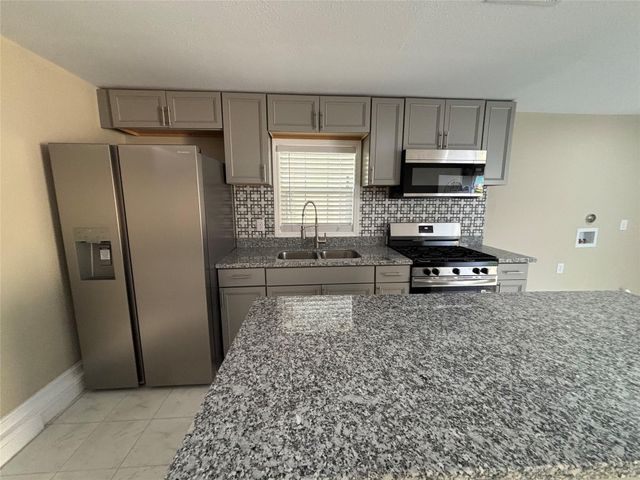 1401 Austin Street, Texas City, TX 77568