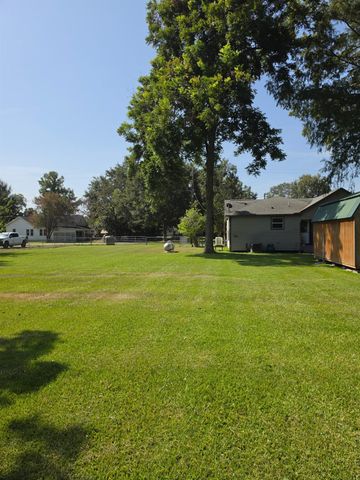 150 County Road 2359, Liberty, TX 77575