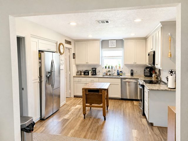 150 County Road 2359, Liberty, TX 77575