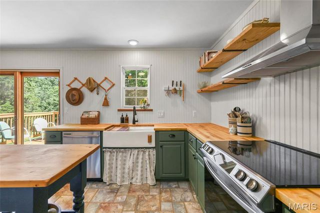 3201 Evergreen Court, Festus, MO 63028