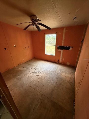 18710 SE 61ST STREET ROAD, Ocklawaha, FL 32179