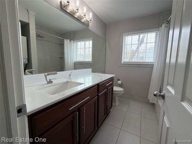 3551 W 14 Mile Road 3, Royal Oak, MI 48073