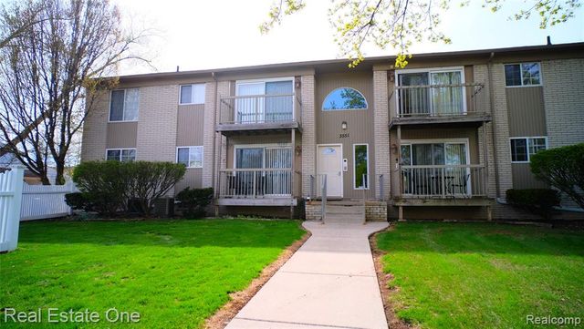 3551 W 14 Mile Road 3, Royal Oak, MI 48073