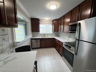3551 W 14 Mile Road 3, Royal Oak, MI 48073