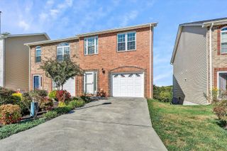 897 Walhalla CT, Roanoke, VA 24019