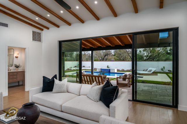 602 S Vía Guadalupe, Tucson, AZ 85716