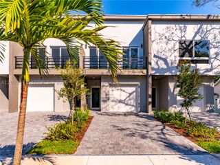 1421 SW 24th Ct 3, Fort Lauderdale, FL 33315