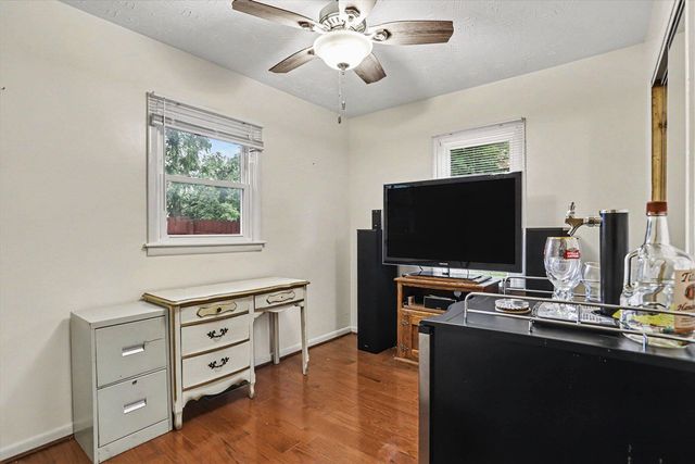 2207 Homecrest Avenue, Kalamazoo, MI 49001