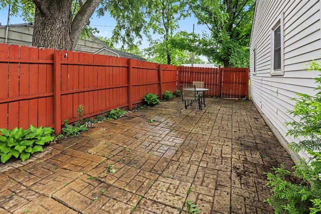 2207 Homecrest Avenue, Kalamazoo, MI 49001