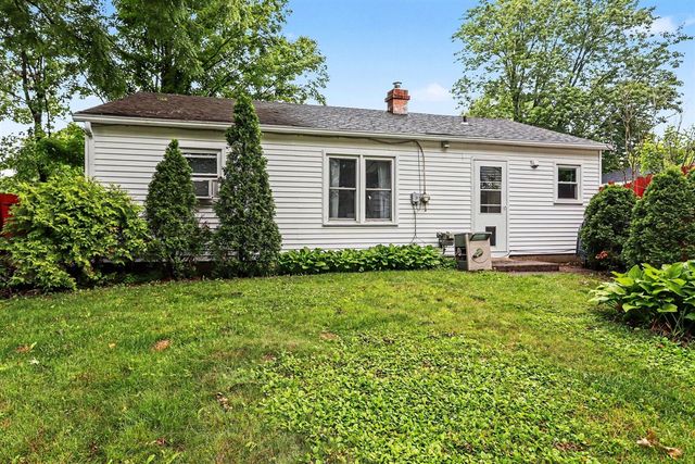 2207 Homecrest Avenue, Kalamazoo, MI 49001