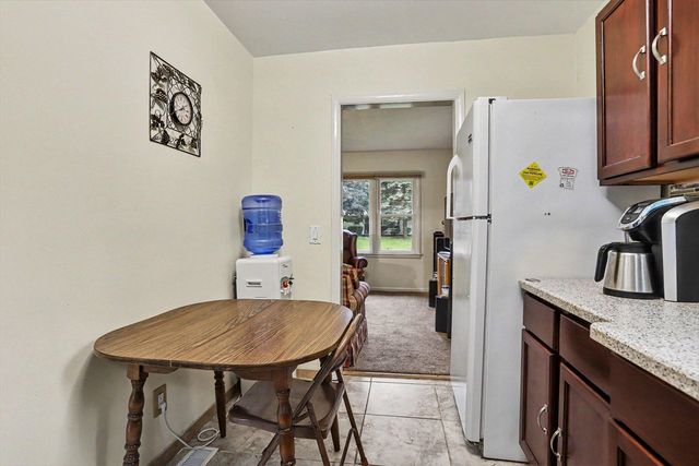 2207 Homecrest Avenue, Kalamazoo, MI 49001