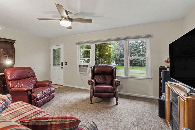 2207 Homecrest Avenue, Kalamazoo, MI 49001