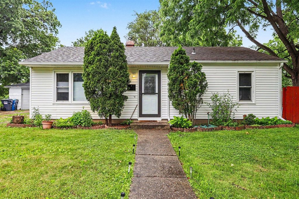 2207 Homecrest Avenue, Kalamazoo, MI 49001