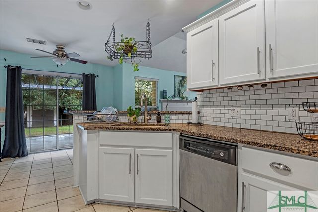 581 Laurel Hill Circle, Richmond Hill, GA 31324