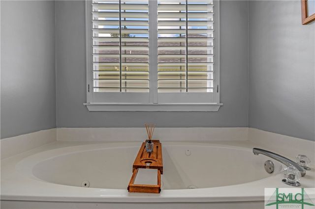 581 Laurel Hill Circle, Richmond Hill, GA 31324