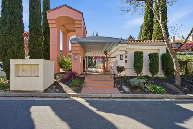 3030 Lakemont Drive 3, San Ramon, CA 94582