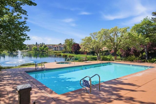 3030 Lakemont Drive 3, San Ramon, CA 94582