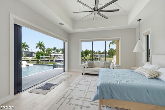 4949 Seville CT, Cape Coral, FL 33904