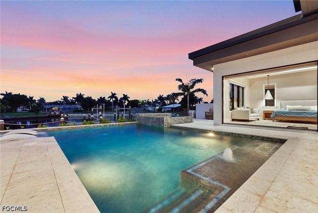 4949 Seville CT, Cape Coral, FL 33904