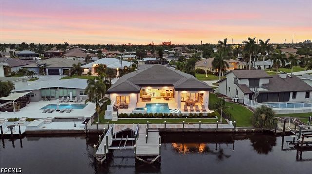 4949 Seville CT, Cape Coral, FL 33904