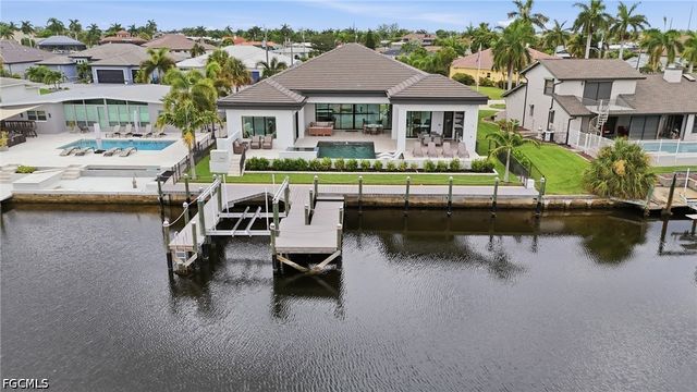 4949 Seville CT, Cape Coral, FL 33904