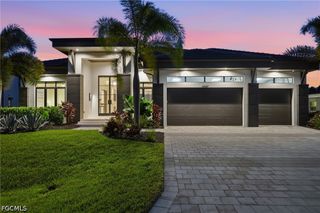 4949 Seville CT, Cape Coral, FL 33904