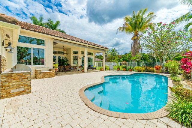 712 Verona Court, Weston, FL 33326