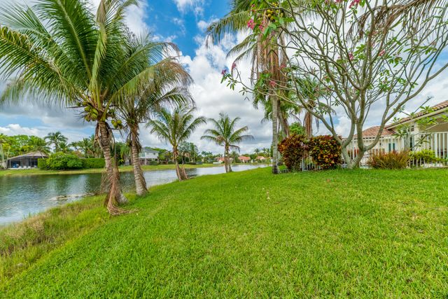 712 Verona Court, Weston, FL 33326