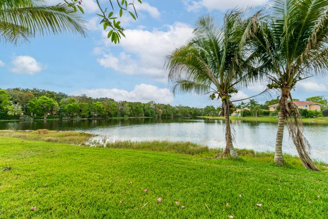 712 Verona Court, Weston, FL 33326