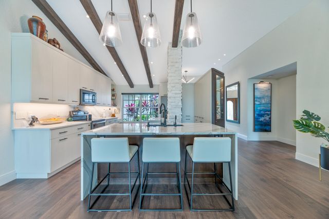 712 Verona Court, Weston, FL 33326