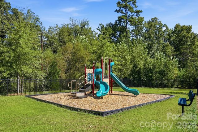 6013 Redwood Pine Road, Concord, NC 28027